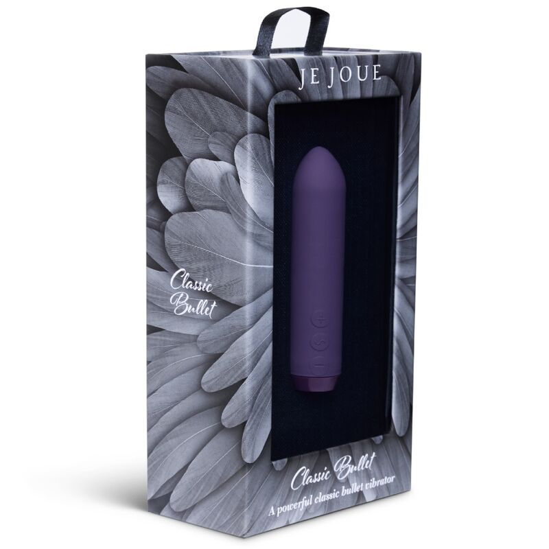 Boîte Classic Bullet de Je Joue vue de trois quarts, fenêtre dévoilant le bullet violet sur fond plumes gris, packaging élégant et discret sans contenu explicite.
