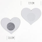 Cache-tétons décoratifs en forme de cœur — détail texture surface