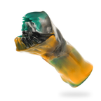 Masturbateur Arges Cyclops silicone orange et vert vu de profil, hauteur 180 mm, entree large enveloppante et base ferme pour une bonne prise en main.