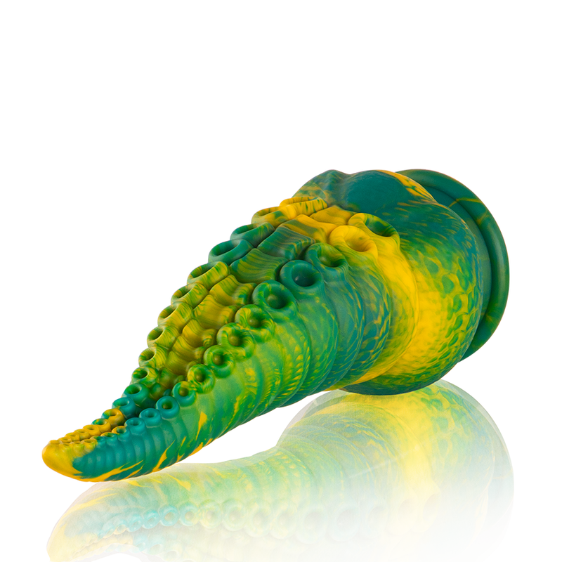 Gode tentacule fantasy en silicone vert et jaune presente couche, gros plan sur les ventouses sculptees et la texture organique du relief inspire d'un tentacule marin