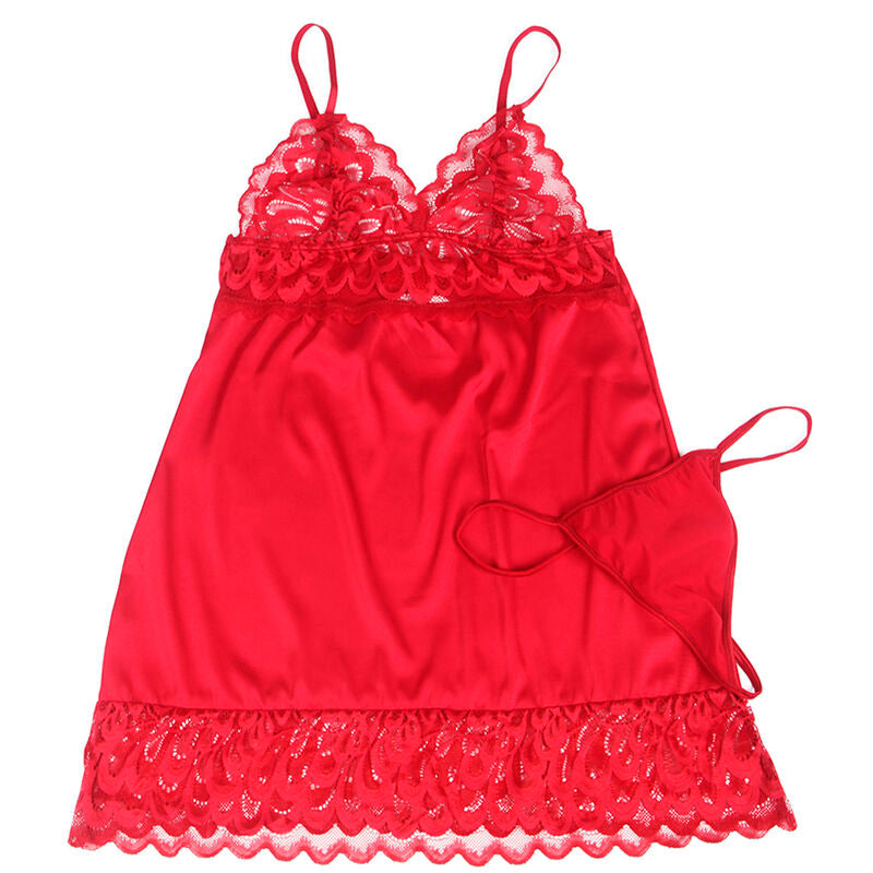 Babydoll satin rouge a plat montrant le string assorti et la fermeture crochet au dos, dentelle florale et finition festonnee de la nuisette Subblime.