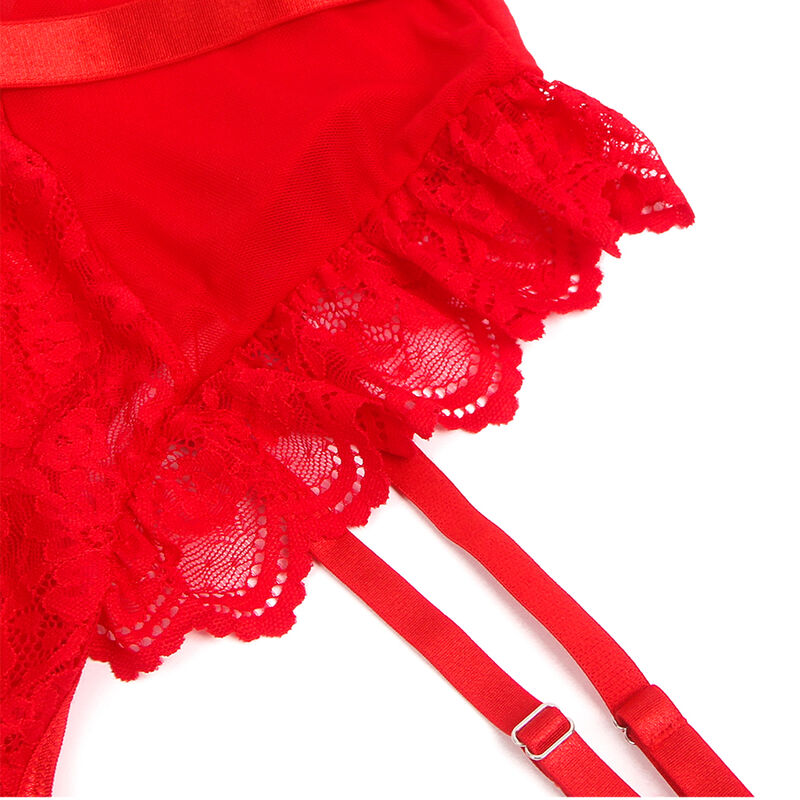 Détail du décolleté et des sangles croisées en dentelle rouge du teddy Subblime, soulignant la coupe ajustée près du corps et les volants délicats qui bordent cette lingerie.