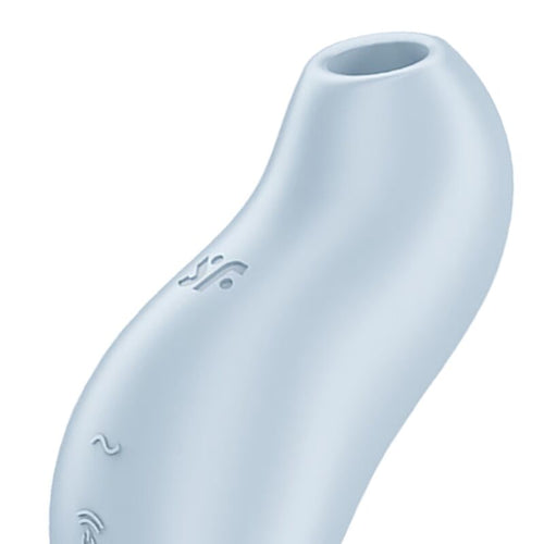 Satisfyer Pocket Pro 1 bleu glacier vu de face, ouverture d'aspiration air pulse au sommet et corps galbé en silicone, stimulateur clitoridien sans contact direct.