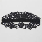Masque en dentelle noire