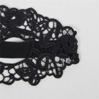 Masque en dentelle noire