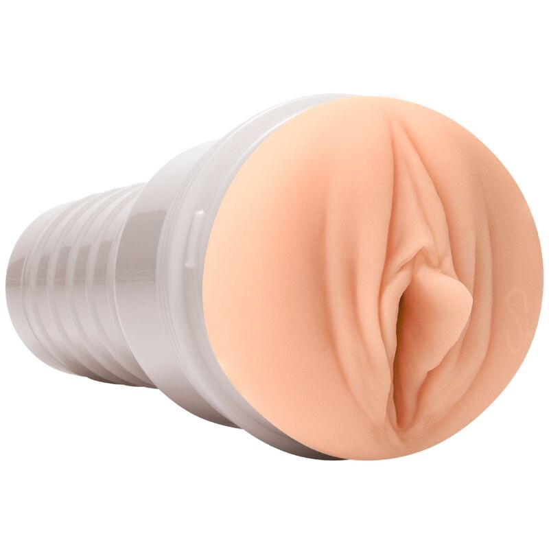 Masturbateur Fleshlight vu de trois quarts, orifice vaginal realiste moule a l'avant et etui blanc texture a l'arriere, gaine cyberskin douce au canal interne en spirale.