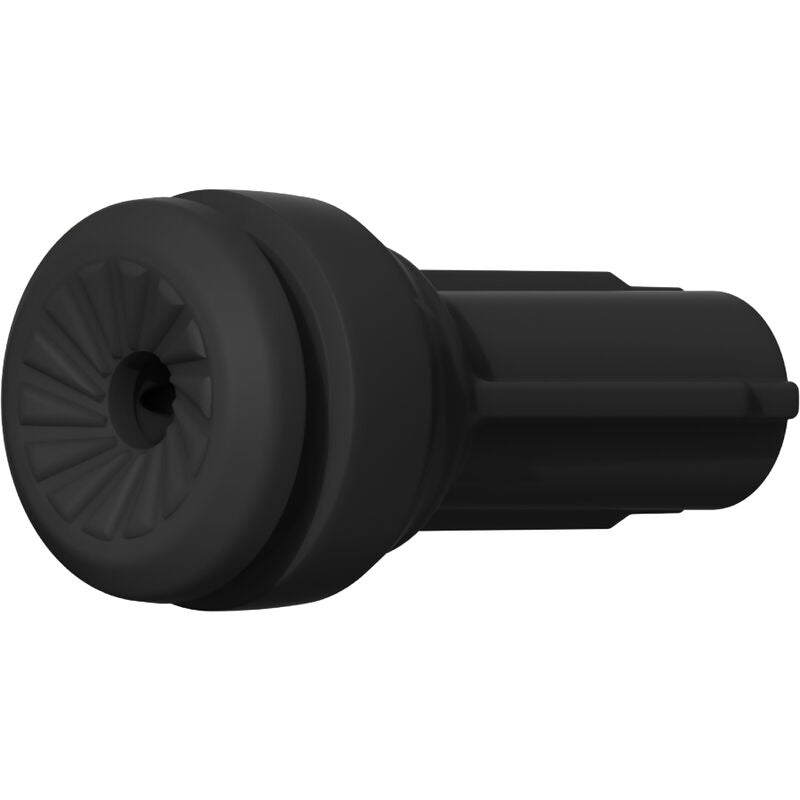 Masturbateur de poche Kiiroo en silicone noir de profil, entree lisse non anatomique en etoile ; jouet masculin souple compressible a canal texture pour usage solo.