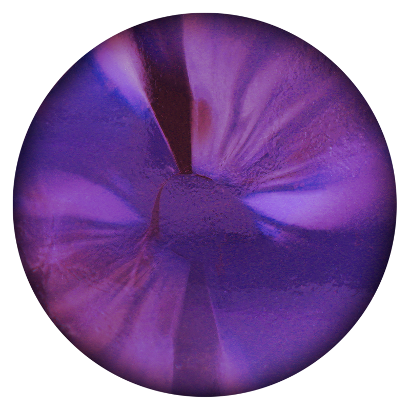 Vue interne du canal du masturbateur Thetis en silicone violet, texture spiralee fantasy. Visuel macro abstrait de la gaine enveloppante aux reflets nacres, matiere douce et souple.