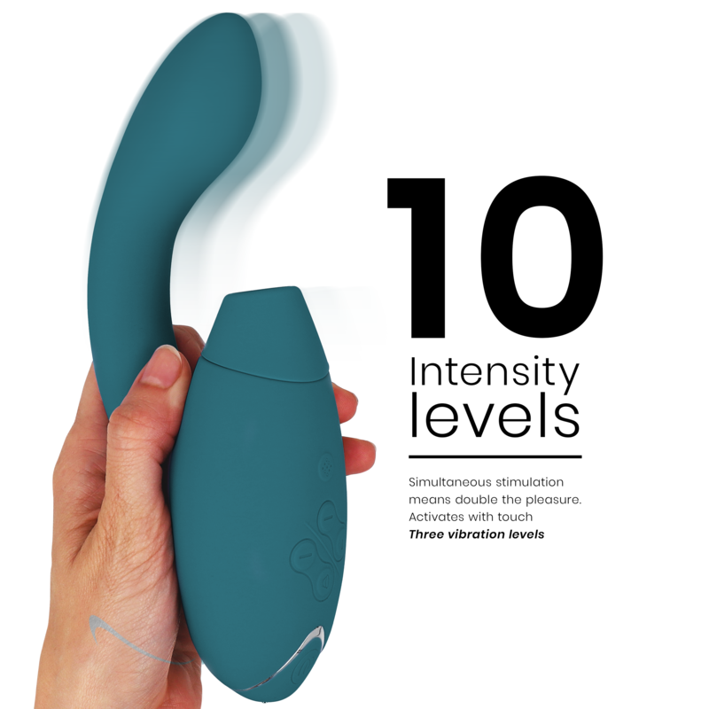 Main présentant le Womanizer Duo 2 vert canard à côté du texte 10 Intensity levels, mettant en avant les dix niveaux d'intensité et la double stimulation simultanée.