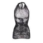 Robe courte résille à découpe cœur dans le dos — détail texture surface