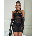 Robe résille noire ornée de strass — vue rapprochée