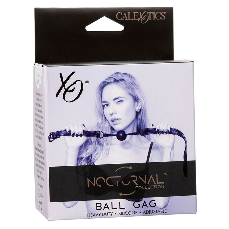 Boite Nocturnal Ball Gag montrant une modele en lingerie portant le baillon a boule, packaging du baillon en silicone CalExotics heavy duty et reglable.