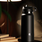 Masturbateur réaliste discret bouteille transparente — détail texture surface