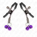 Paire de pinces a tetons a machoires noires ornees de grelots violets sur fond blanc, pincement reglable et tintement sonore, accessoire Kink.