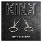 Visuel de marque KINK Masters of BDSM presentant la paire de pinces a tetons fines lestees d'anneaux argentes sur fond ardoise texture.