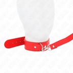 Collier à ceinture avec bracelet rouge ajustable — détail texture surface