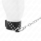 Collier à ceinture avec rivets en V — détail texture surface