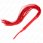 Fouet souple rouge etale a plat, lanieres fines deployees et manche allonge. Martinet flexible de 70 cm au claquement maitrisable pour la discipline a deux.