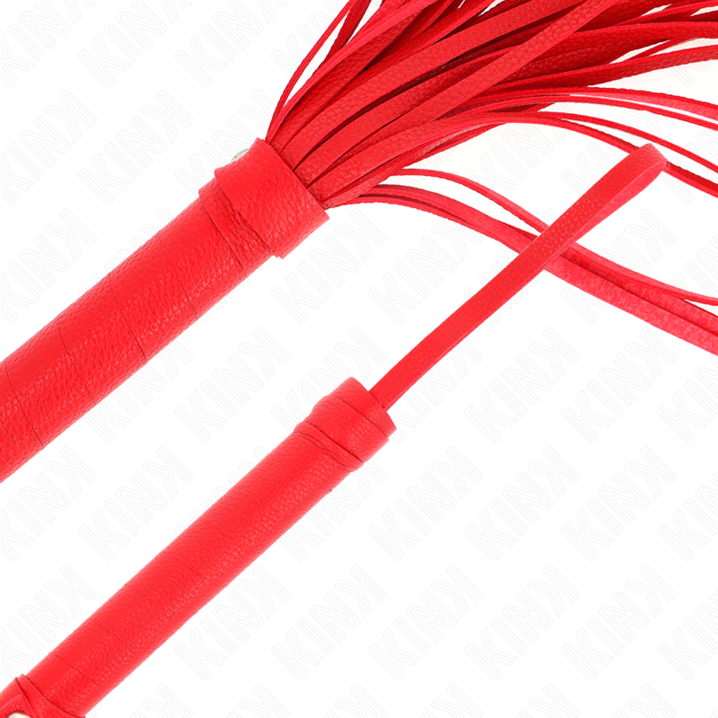 Fouet souple rouge — détail texture surface