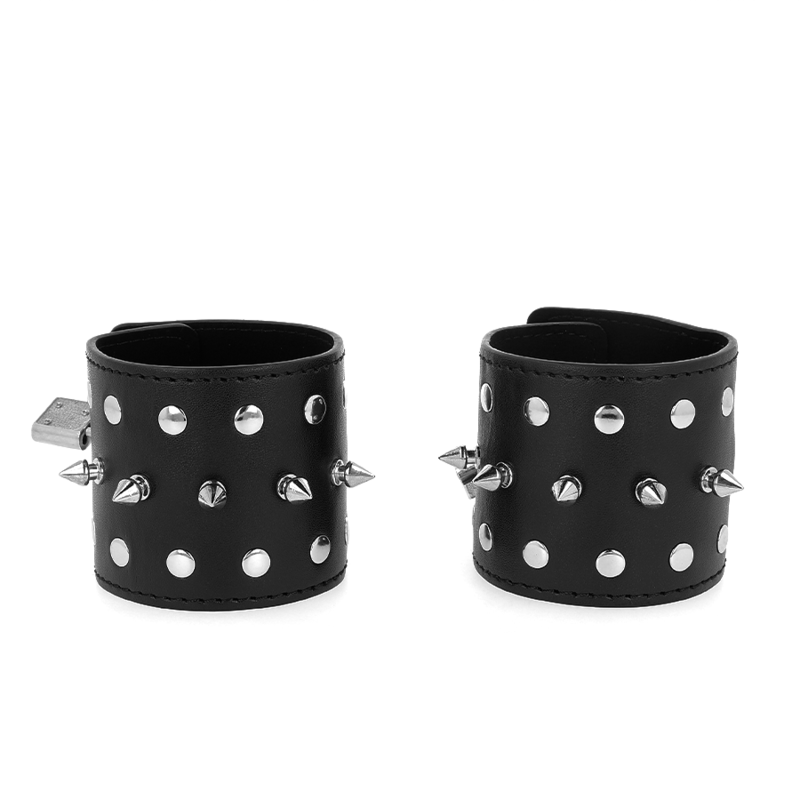 Manchettes de poignets punk à pointes — détail produit