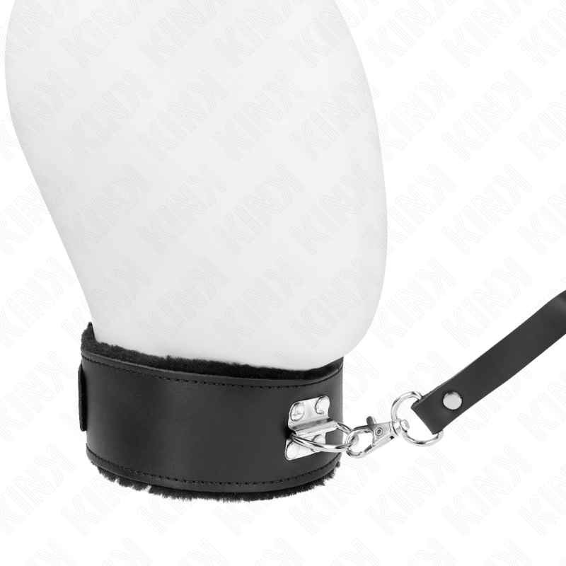 Collier en cuir noir avec longue laisse — détail produit