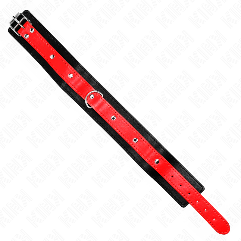 Collier de soumission rouge et noir étroit à rivets argentés, posé en biais. Accessoire BDSM bicolore sobre pour jeu dominant-soumis.