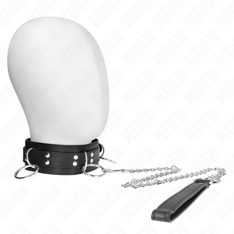 Collier de soumission noir porté sur buste mannequin, chaîne argentée et poignée cuir pendantes. Accessoire BDSM épuré pour jeu de soumission.