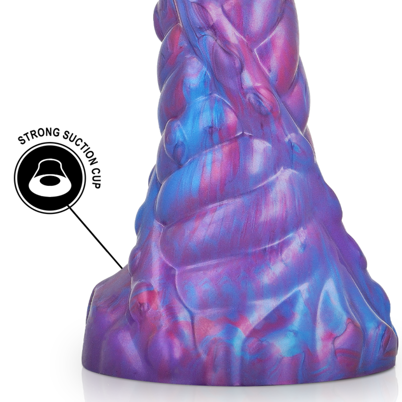Gros plan de la base du gode fantaisie Nokken en silicone, torsade violette et bleue sur large base ventouse, picto strong suction cup, design fantasy non realiste.
