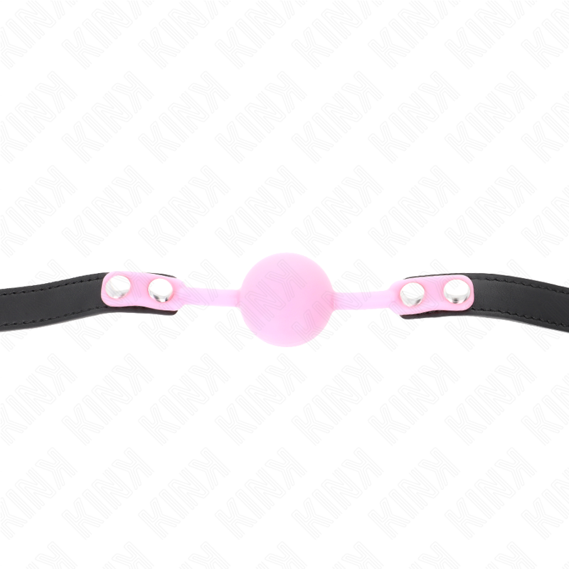 Baillon boule rose presente sangle deployee a plat, rivets argentes et lanieres ajustables, ball gag silicone pour jeux de controle a deux.