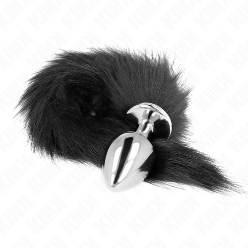 Plug métal chromé surmonté d'une queue noire fournie en fausse fourrure aux poils longs, accessoire de jeu de rôle BDSM animal posé sur fond clair