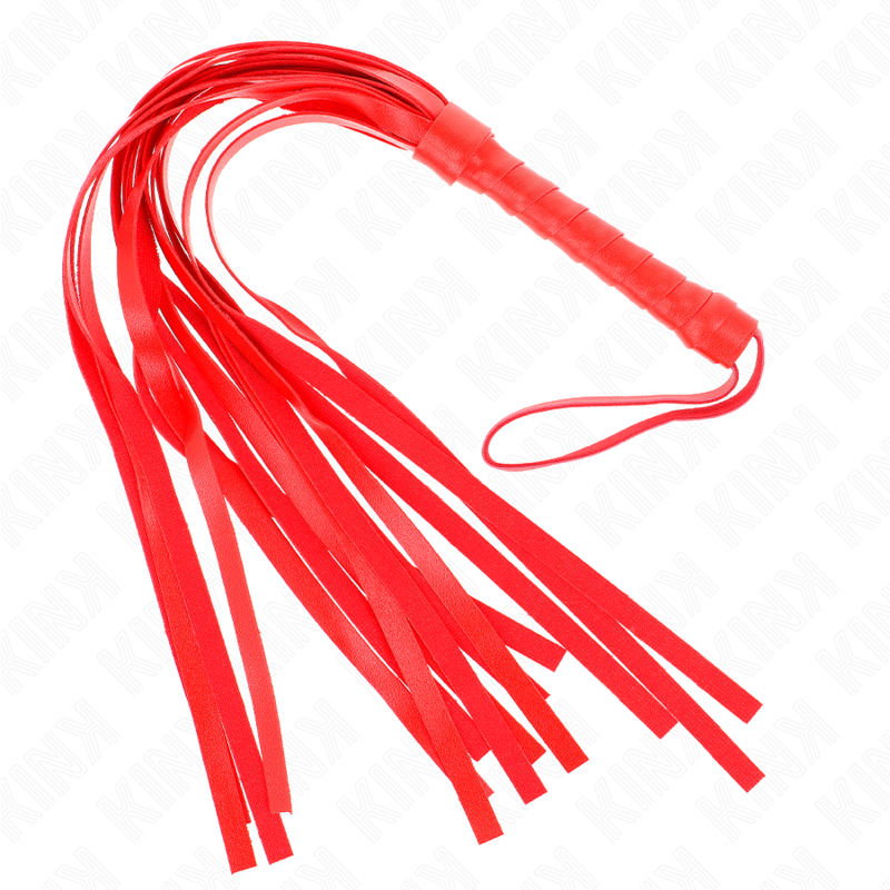 Martinet aux longues lanieres rouge vif et manche enroule, presente a plat. Accessoire BDSM flexible pour moduler l'intensite des caresses fouettees.