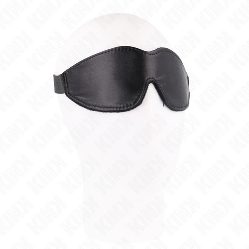 Bandeau occultant noir en satin lisse vu de profil sur mannequin, coques souples et fine sangle, accessoire de privation visuelle pour jeux de soumission.