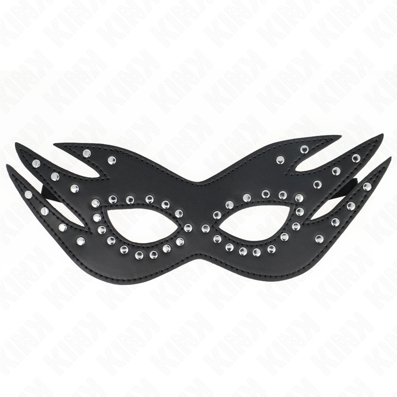 Loup noir en simili-cuir à contour flammes effilées et rivets brillants présenté à plat, yeux ajourés, accessoire de mise en scène spectaculaire BDSM.