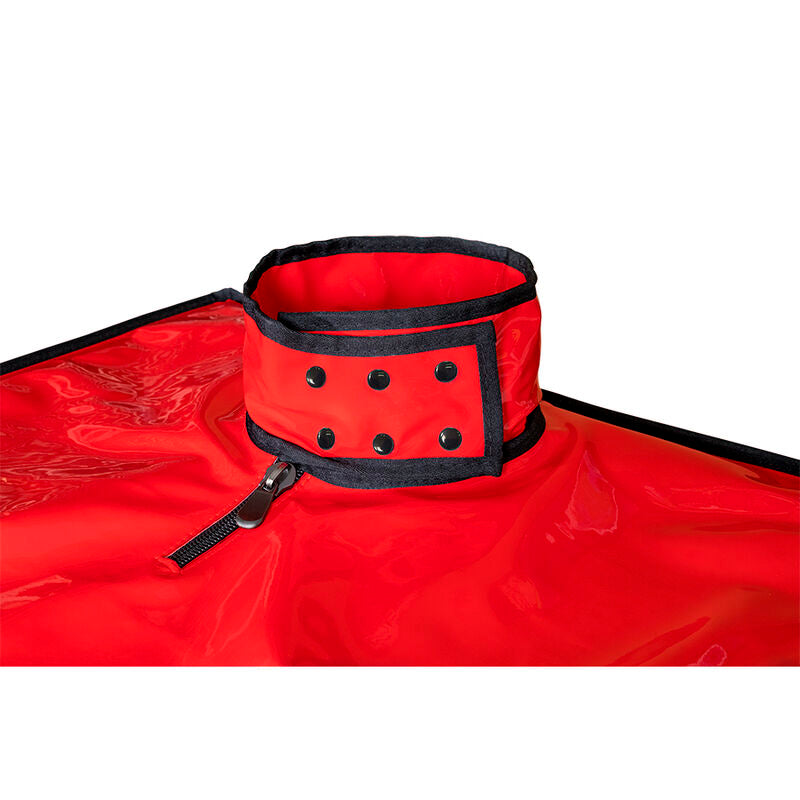 Collier de maintien rembourre noir et rouge a oeillets et fermeture eclair, pose sur la doublure rouge brillante de la cabine Secret Dome