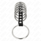 Gaine penienne cage a six anneaux metalliques montes sur sangle cuir avec grand anneau testiculaire, accessoire BDSM masculin en acier