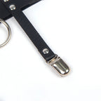 Jarretelle punk en cuir ajustable noire — détail texture surface