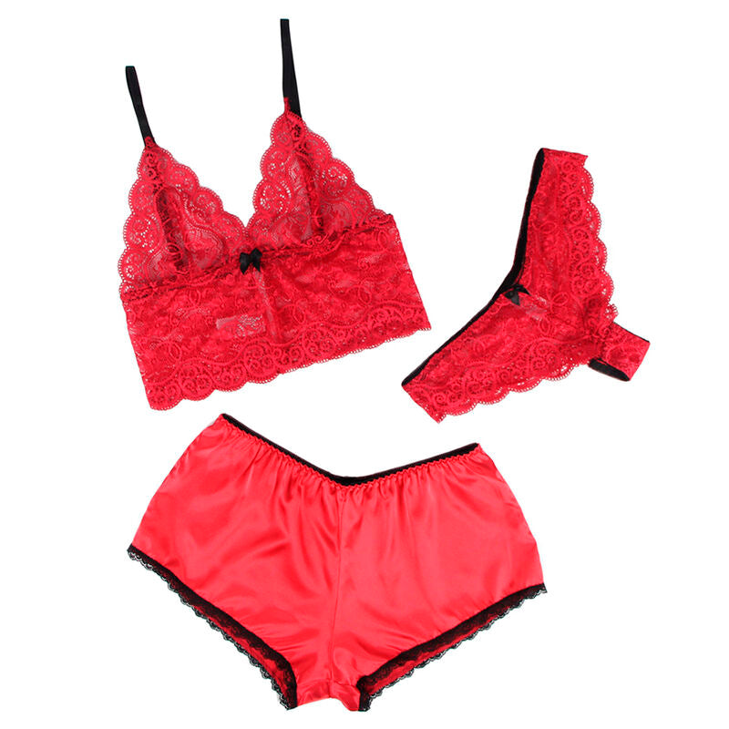 Ensemble lingerie Subblime rouge a plat, bralette et culotte en dentelle rouge avec short satin assorti, ensemble trois pieces, vue produit sur fond blanc.