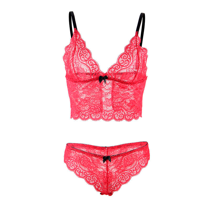Ensemble Subblime rouge presente a plat, bralette en dentelle florale et culotte assortie en dentelle ajouree, parure deux pieces sensuelle et coordonnee.