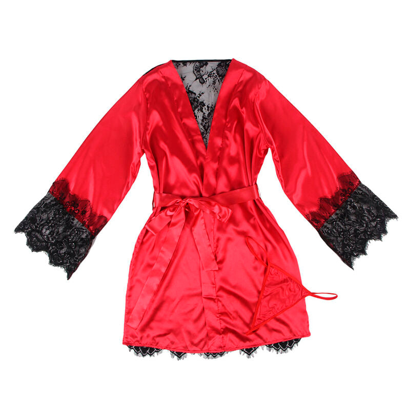 Peignoir satin rouge Subblime presente a plat, manches evasees bordees de dentelle noire et ceinture assortie, vue produit complete sur fond blanc.