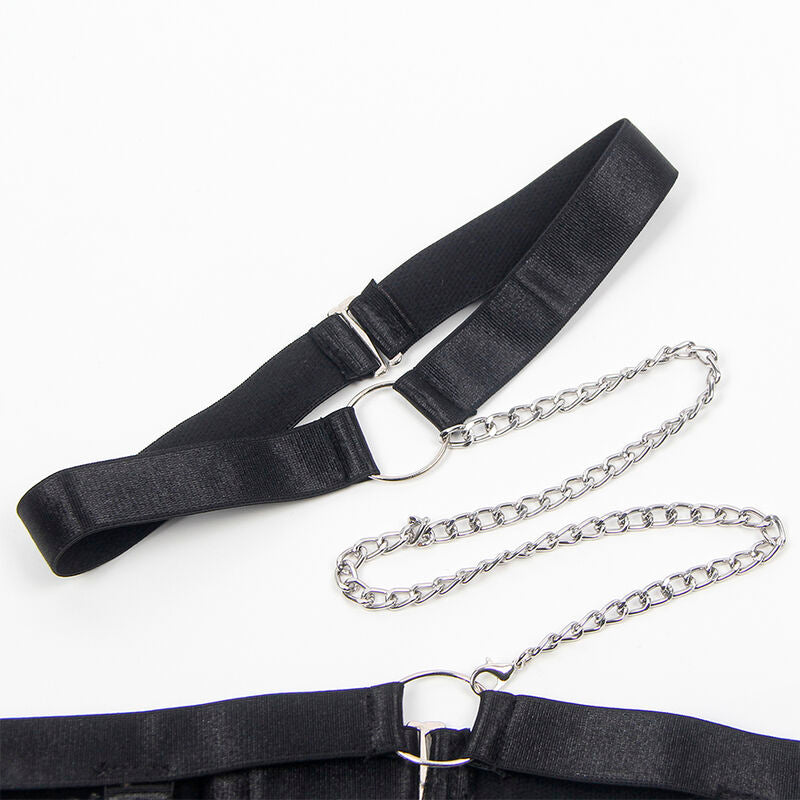 Choker satine noir du teddy Subblime relie a une chaine metallique pendante, accessoire pose seul sur fond blanc.