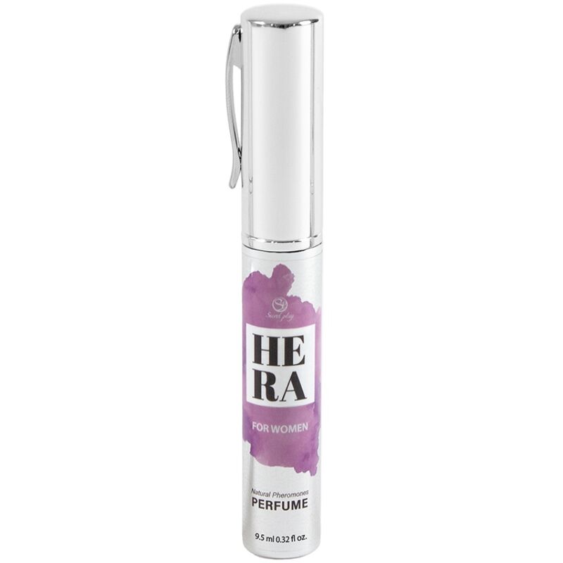 Spray parfum aux pheromones Hera For Women, flacon stylo argente a etiquette mauve, fragrance feminine Secret Play a vaporiser sur les points de pulsation.