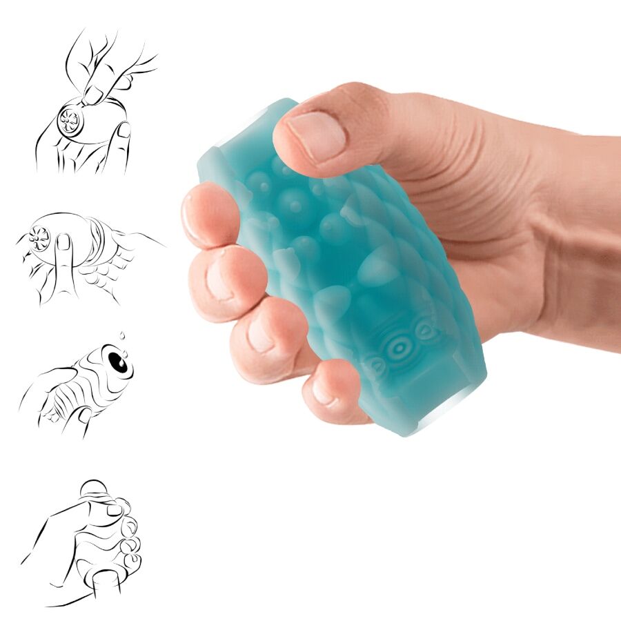Masturbateur Athena bleu vert presse en main illustrant sa souplesse, gaine a relief losange en silicone reversible, etui camouflage Eros.