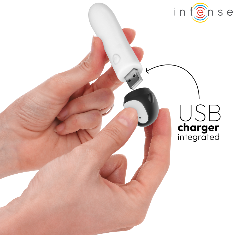 Mini vibromasseur bullet Intense Rico design pingouin demonte pour montrer son port de charge USB integre, silicone blanc et noir rechargeable.