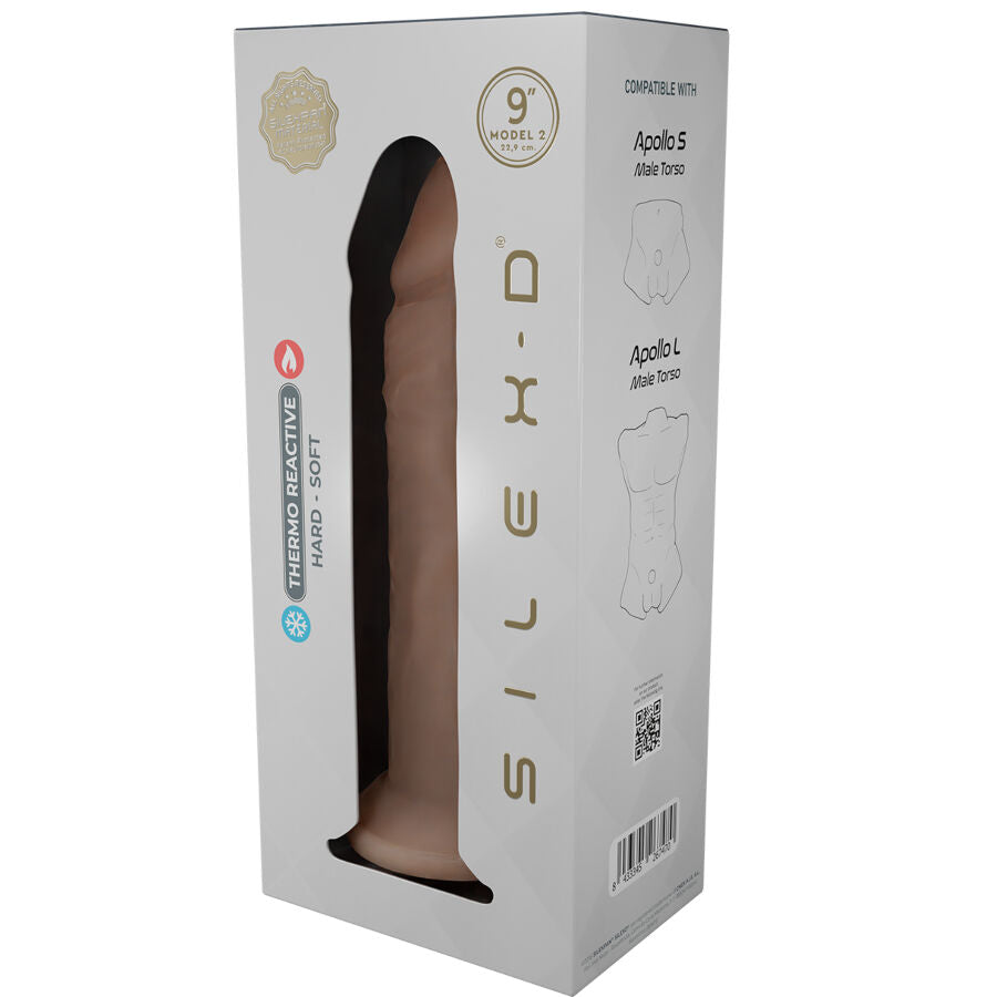 Gode réaliste silicone liquide grand format ventouse — vue rapprochée