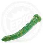 Gode fantaisie Hylos en silicone silhouette effilée verte — détail texture surface