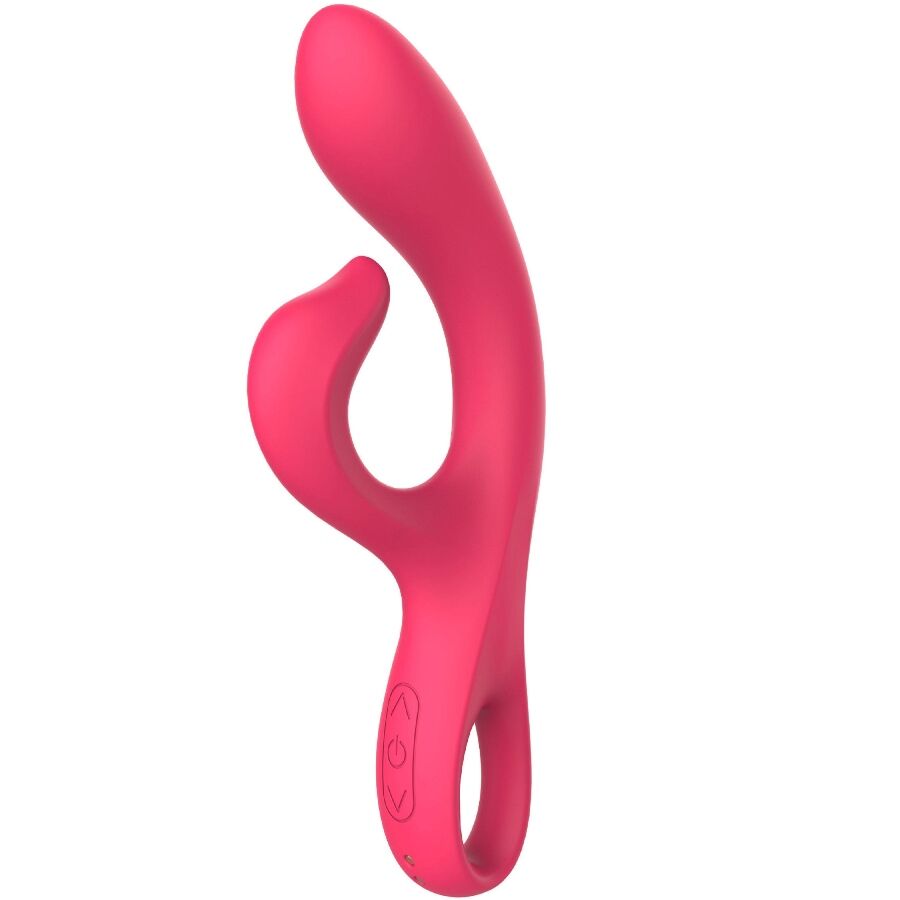 Rabbit point G Xocoon en silicone framboise vu de trois quarts, tete courbe et bras clitoridien arrondi, vibromasseur souple rechargeable pour double plaisir.