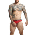 Jockstrap rouge Dngeon avec cockring intégré et liseré noir, porté de face