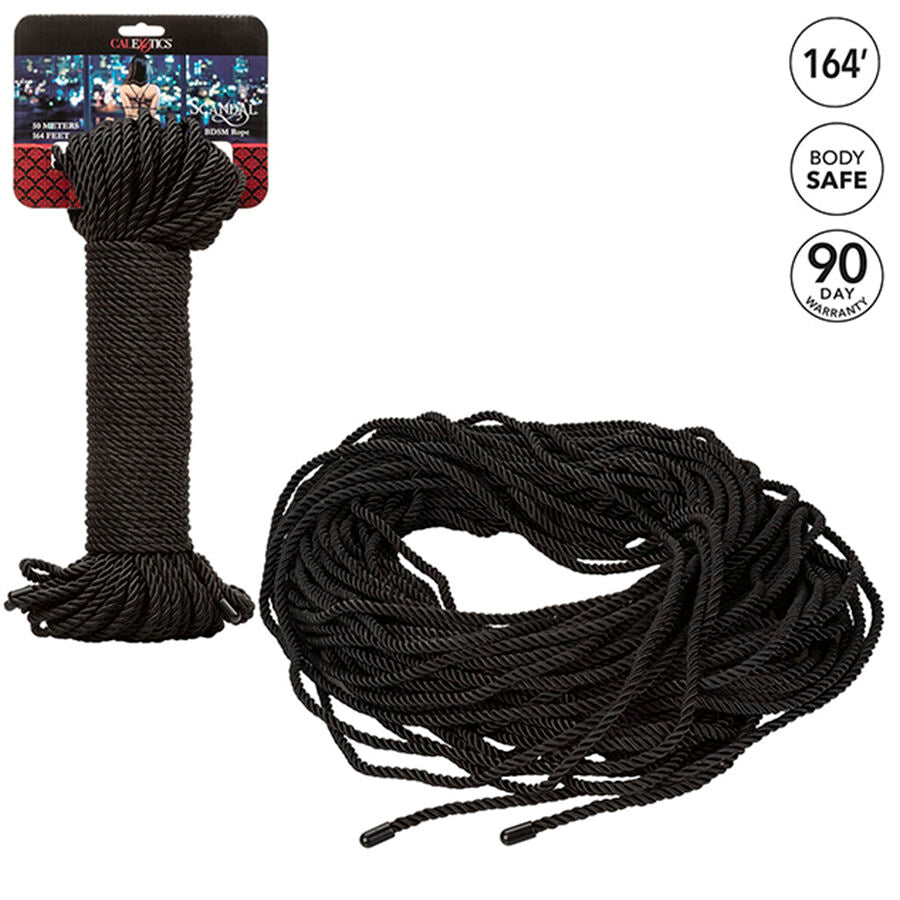 Corde shibari noire sur carte CalExotics accompagnee d'une vignette montrant un modele de dos nu en harnais de corde, fibre nylon soyeuse pour le ligotage decoratif et la contrainte