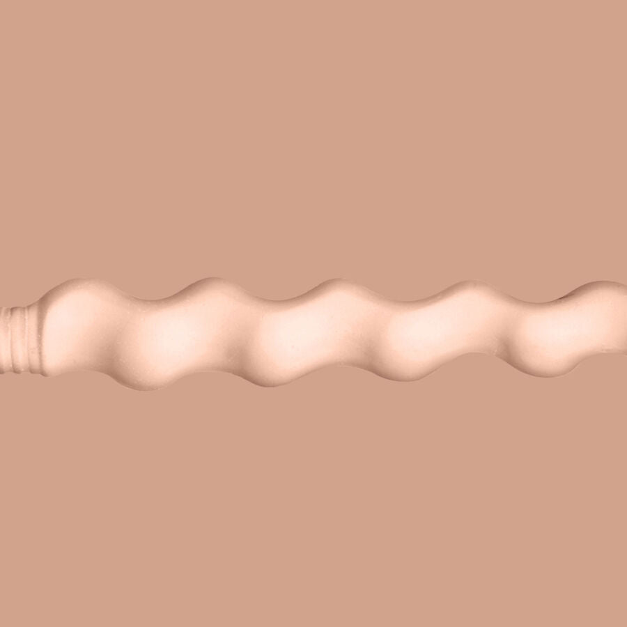 Macro de la texture interne ondulee du masturbateur anal Power Bottom Boy, reliefs doux et vagues en matiere Real Feel claire, canal concu pour des sensations enveloppantes.