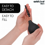 Poire de lavement Addicted 90 ml avec canule détachable.